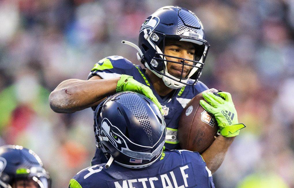 Seahawks receivers DK Metcalf, Tyler Lockett fight through injuries to play  in win over 49ers