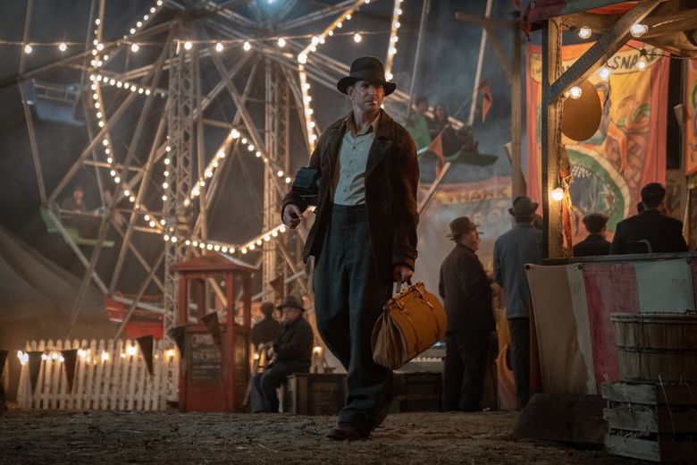 Nightmare Alley' review: Bradley Cooper steps right up for Guillermo del  Toro's dark and eerie thriller | The Seattle Times