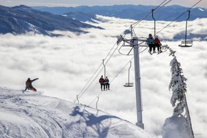 Here S A Guide To The Top 10 Ski Areas Near Seattle As We Head Into Washington S 21 22 Winter Season The Seattle Times