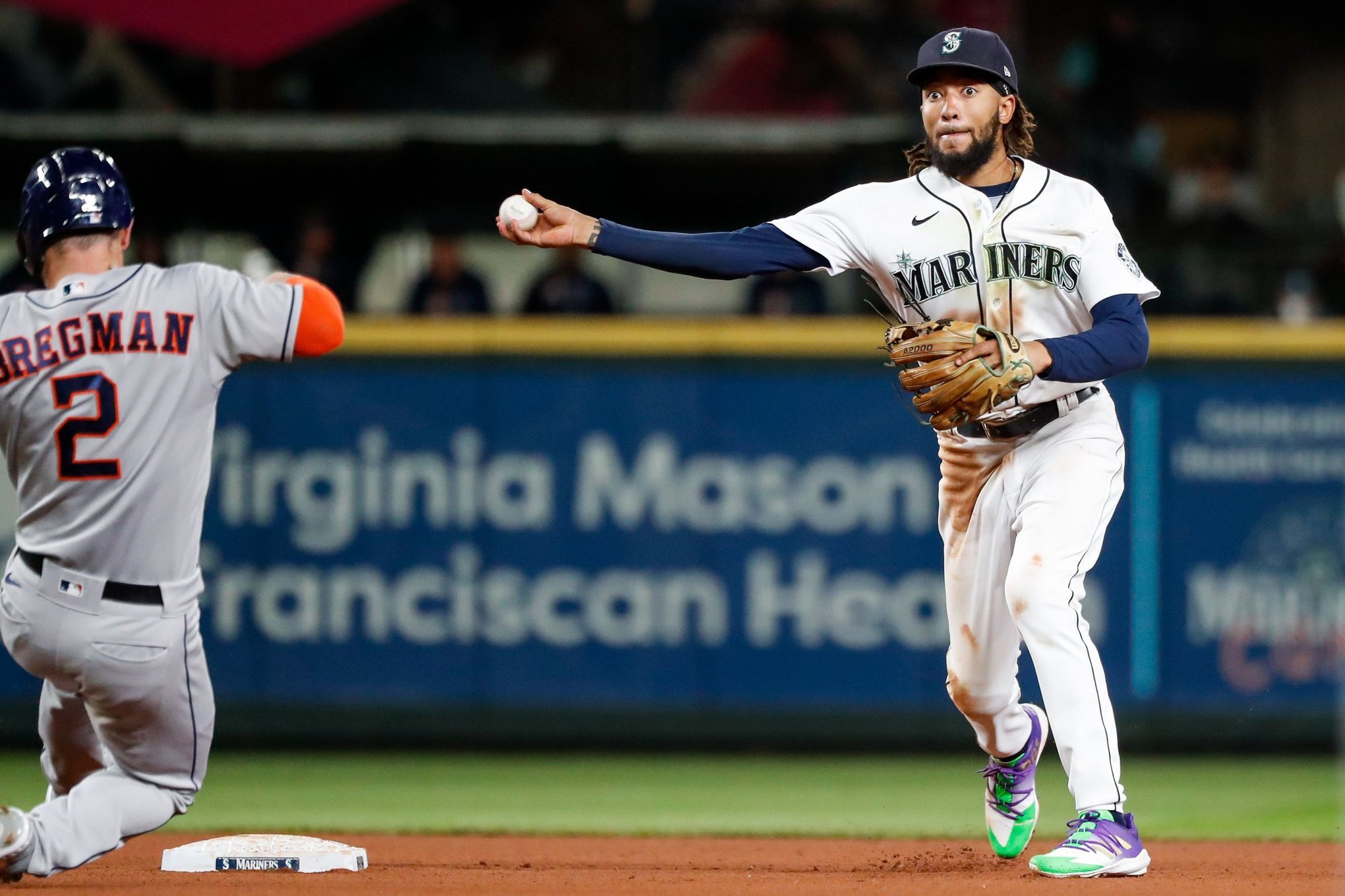 Is J.P. Crawford trending toward being the Mariners' long-term solution at  shortstop?