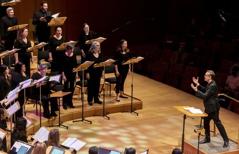 Grant Gershon, right, conducts the Los Angeles Master Chorale at the Walt Disney Concert Hall on Sunday, Nov. 21, 2021, in Los Angeles, Calif. (Brian van der Brug/Los Angeles Times/TNS)