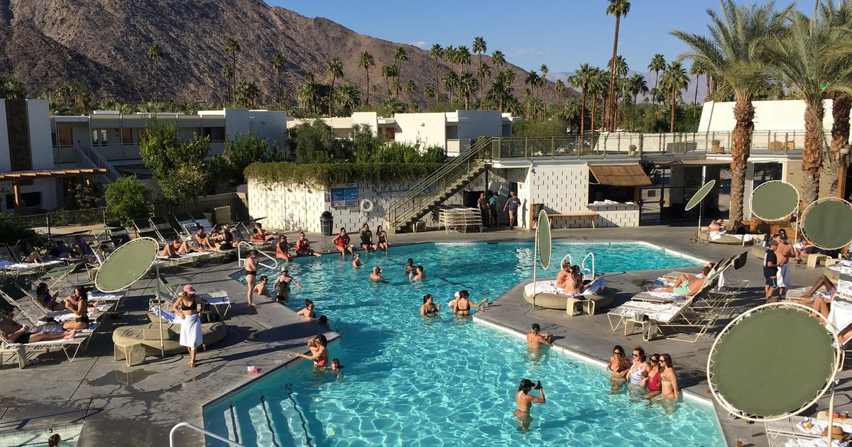 Palm Springs beyond the poolside: lonesome hikes, alien-inspired