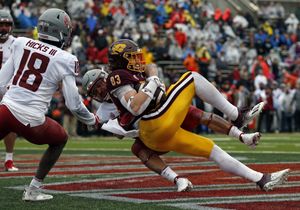 Central Michigan holds off Washington State, caps wild week with Sun Bowl  upset 