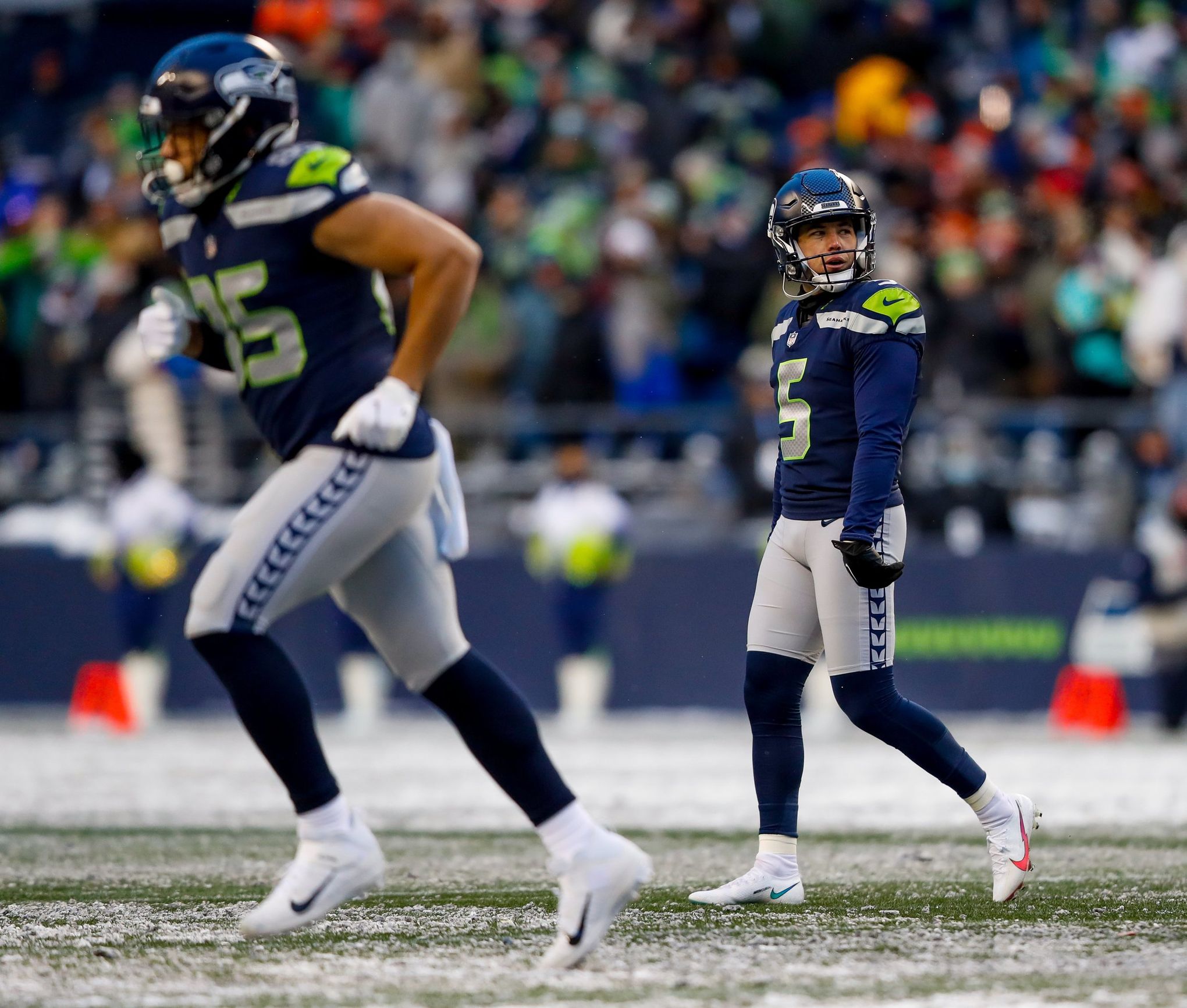 Seattle Seahawks place kicker Jason Myers stands on the field before the NFL  football team's mock game, Friday, Aug. 4, 2023, in Seattle. (AP  Photo/Lindsey Wasson Stock Photo - Alamy