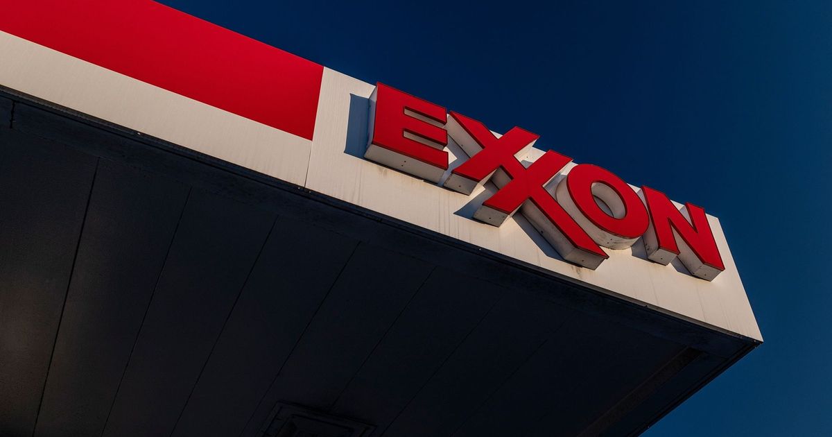 Exxon plans below-inflation U.S. pay raises despite banner year