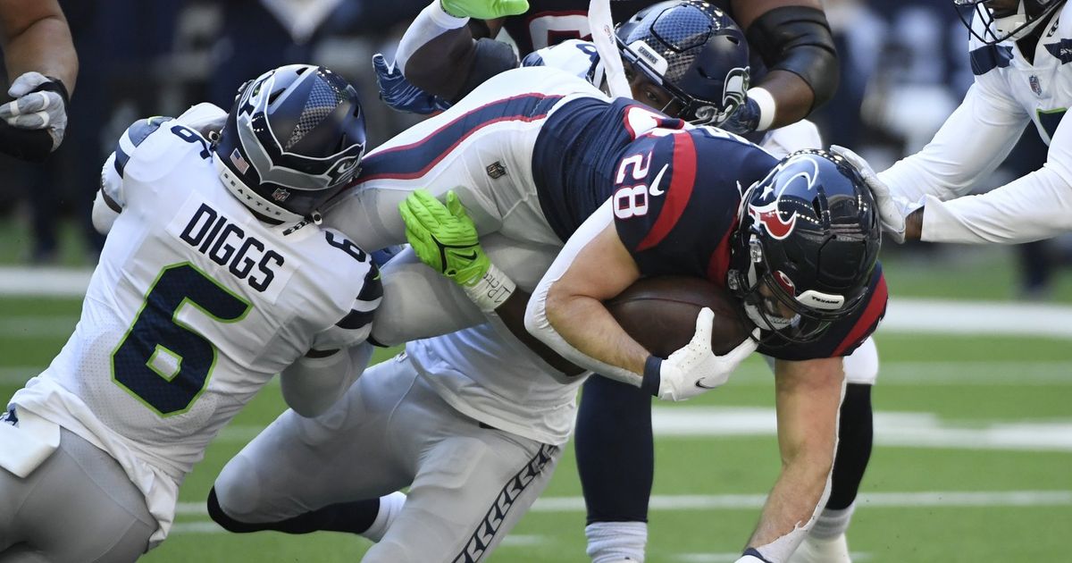 Seahawks down Texans 33-13, win 2nd straight