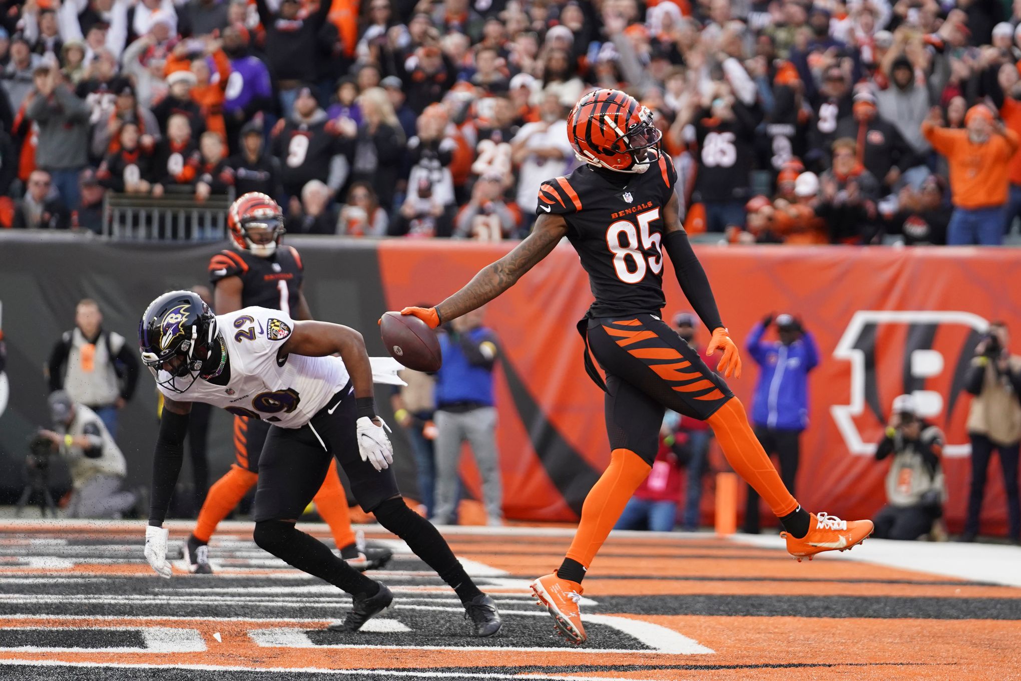 Los Angeles Rams, Cincinnati Bengals have enough stars to keep