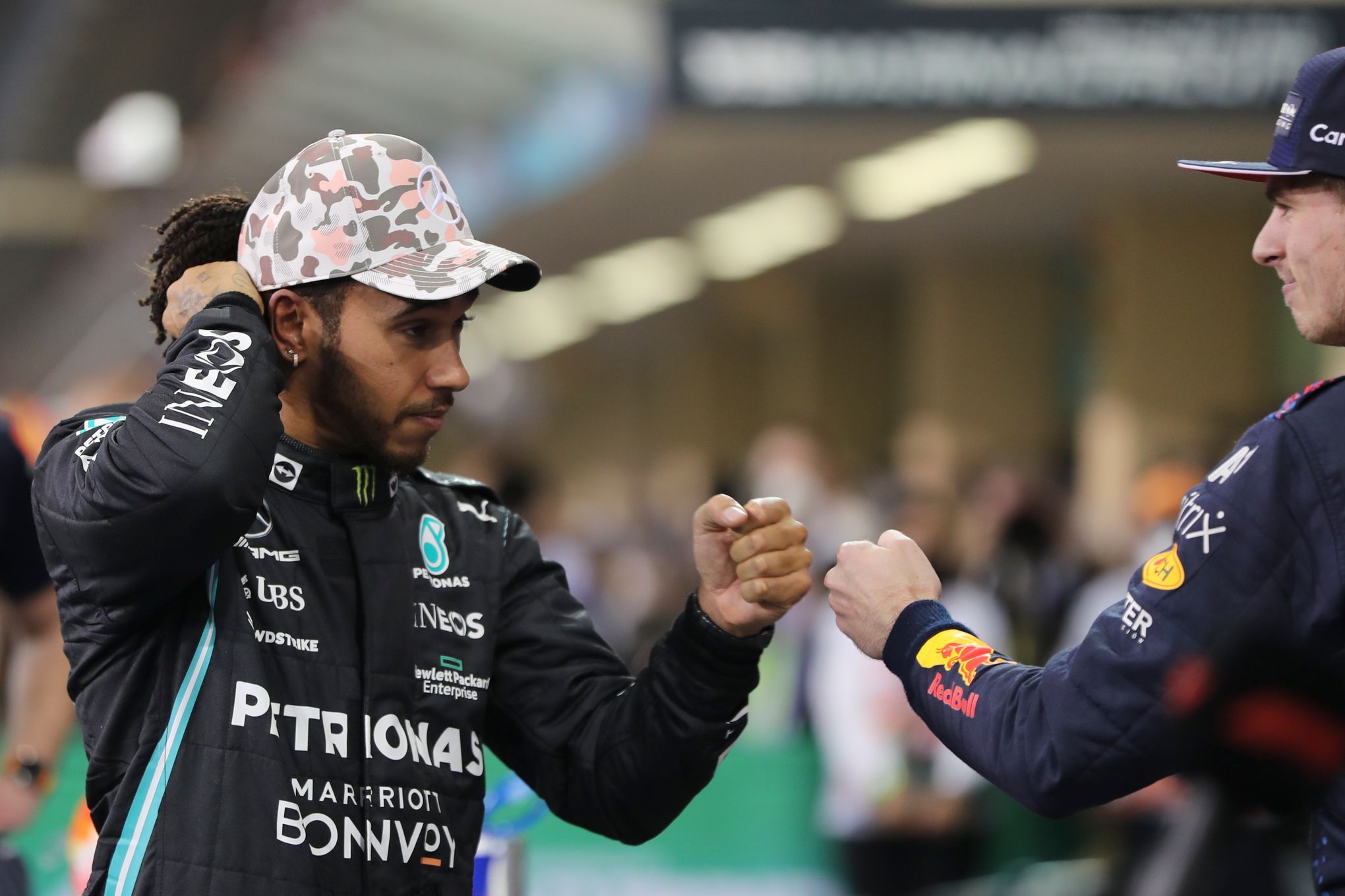 Hamilton wins crazy Saudi GP to level with Verstappen