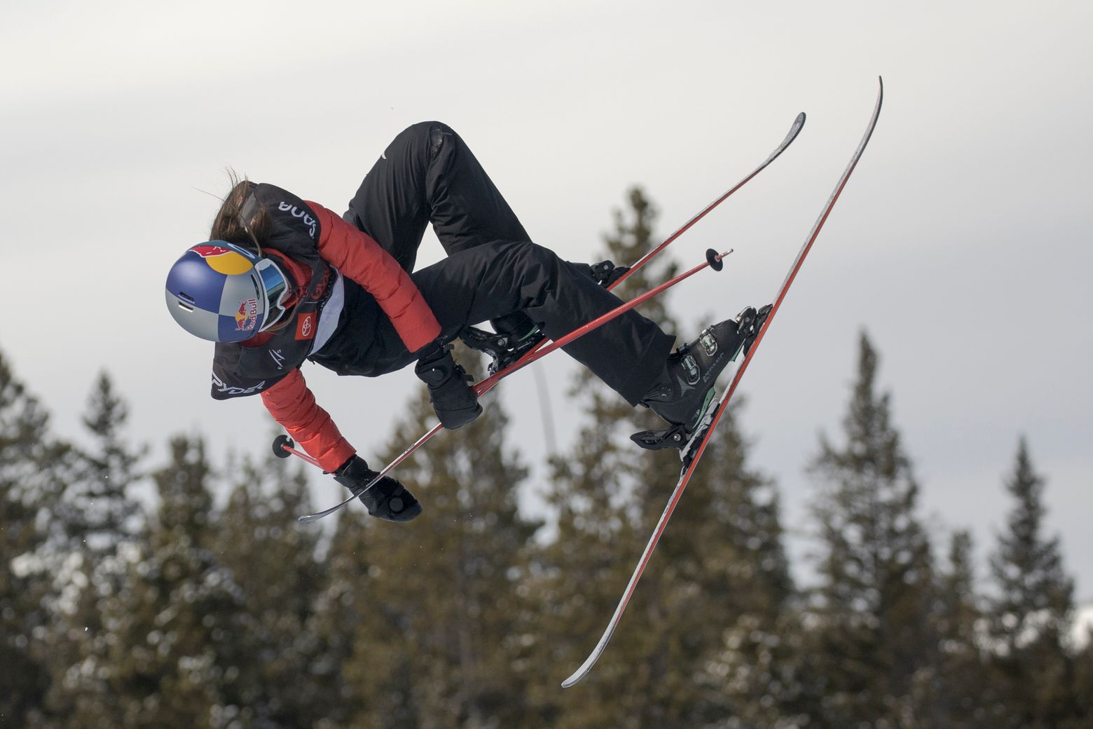 Eileen Gu makes light of travel woes for halfpipe win