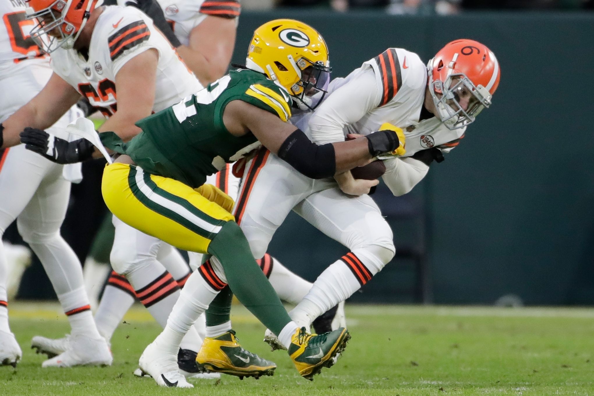 Nick Chubb says Browns' run-first identity thrives on broken tackles