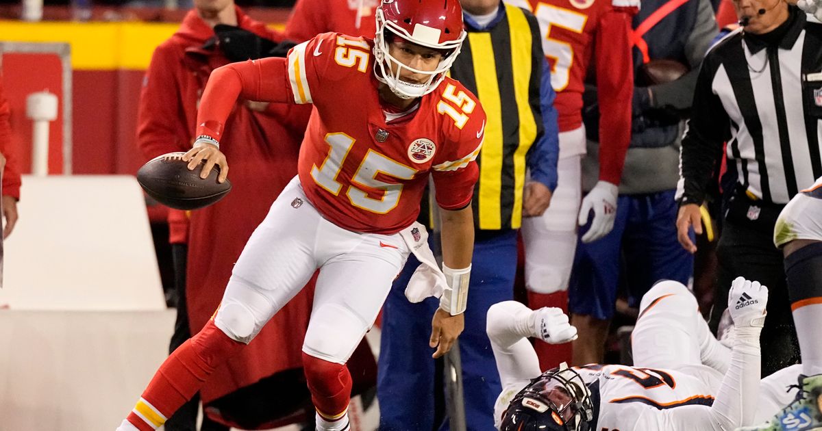 Chiefs vs. Broncos score: Patrick Mahomes, Kansas City squeak by