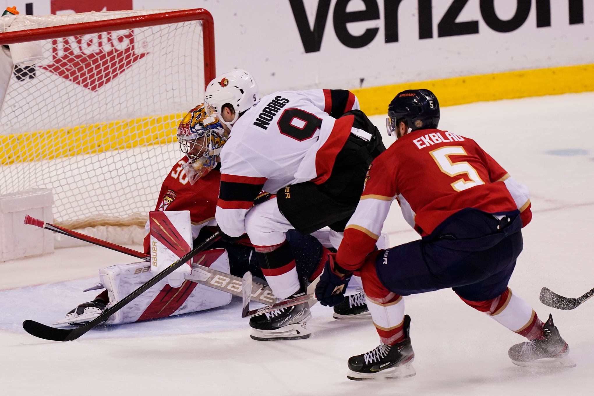 Tkachuk scores 2 in 5-goal second, Panthers beat Habs 6-2