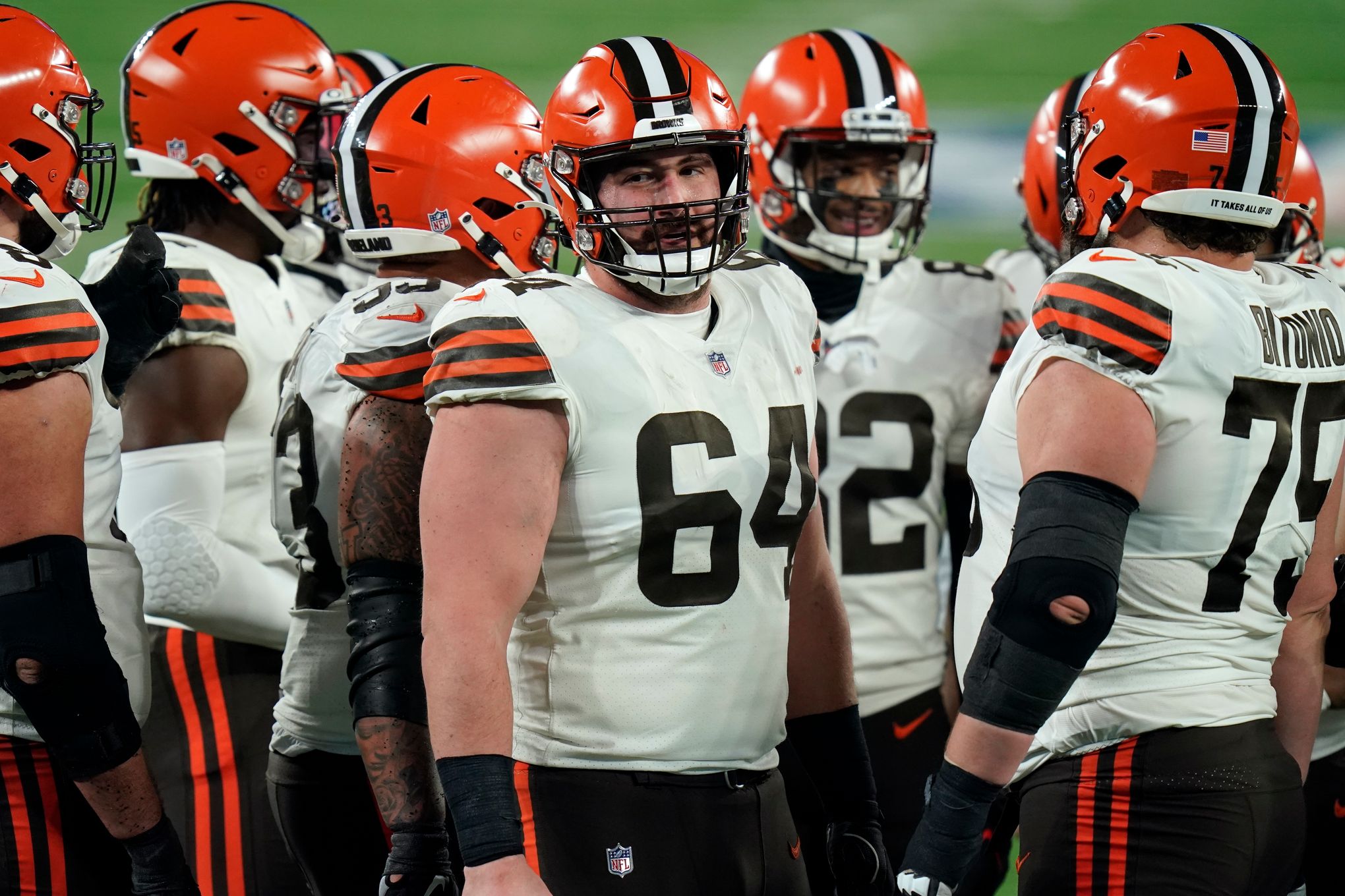 Browns center, NFLPA president JC Tretter tests positive for COVID