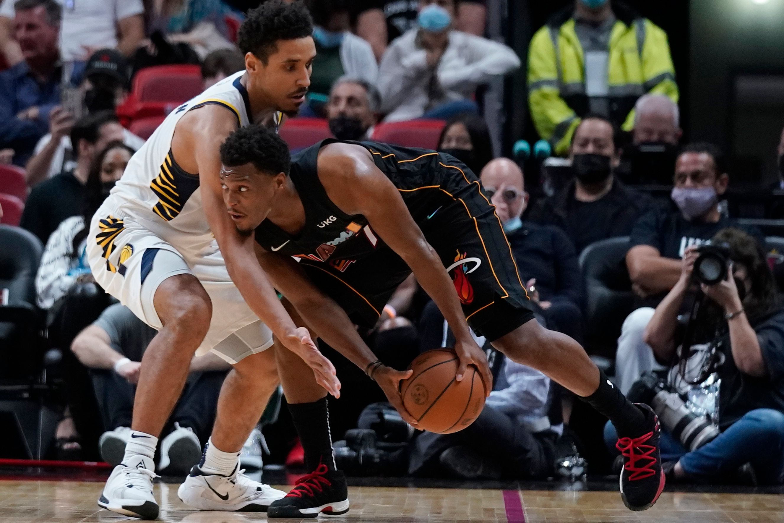 Herro, Robinson Each Score 26, Heat Roll Past Pacers 125-96 | The ...