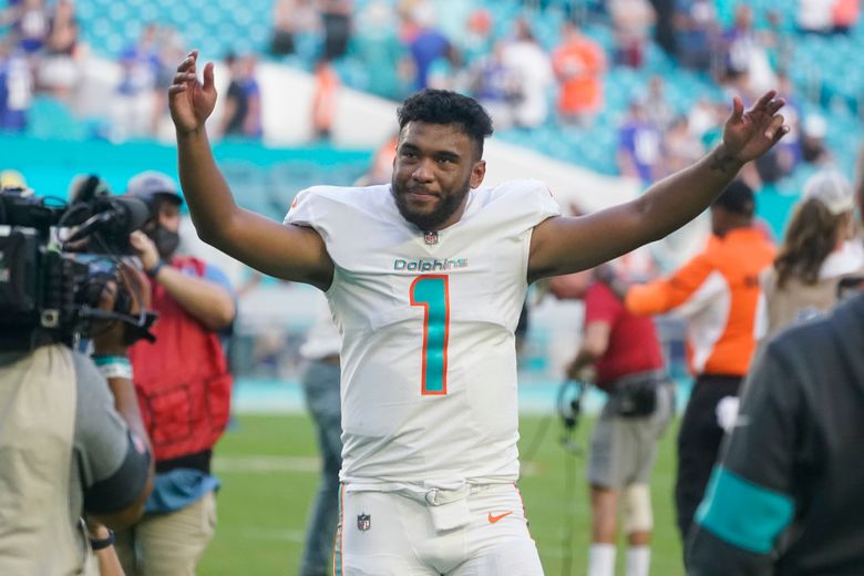 Tua Tagovailoa, Dolphins end New England streaks 