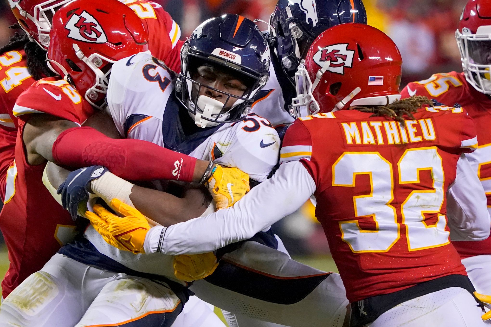 Chiefs' Mathieu making important plays on and off the field