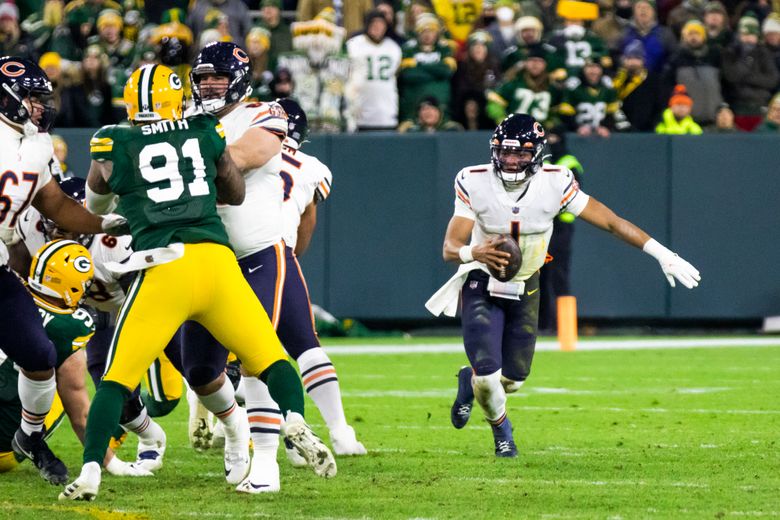 Fight Breaks Out in Packers-Bears Game After Hit on Justin Fields