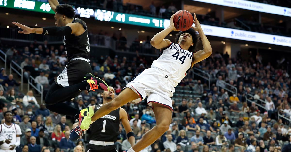 Cole, No. 15 UConn beat St. Bonaventure 7464 The Seattle Times
