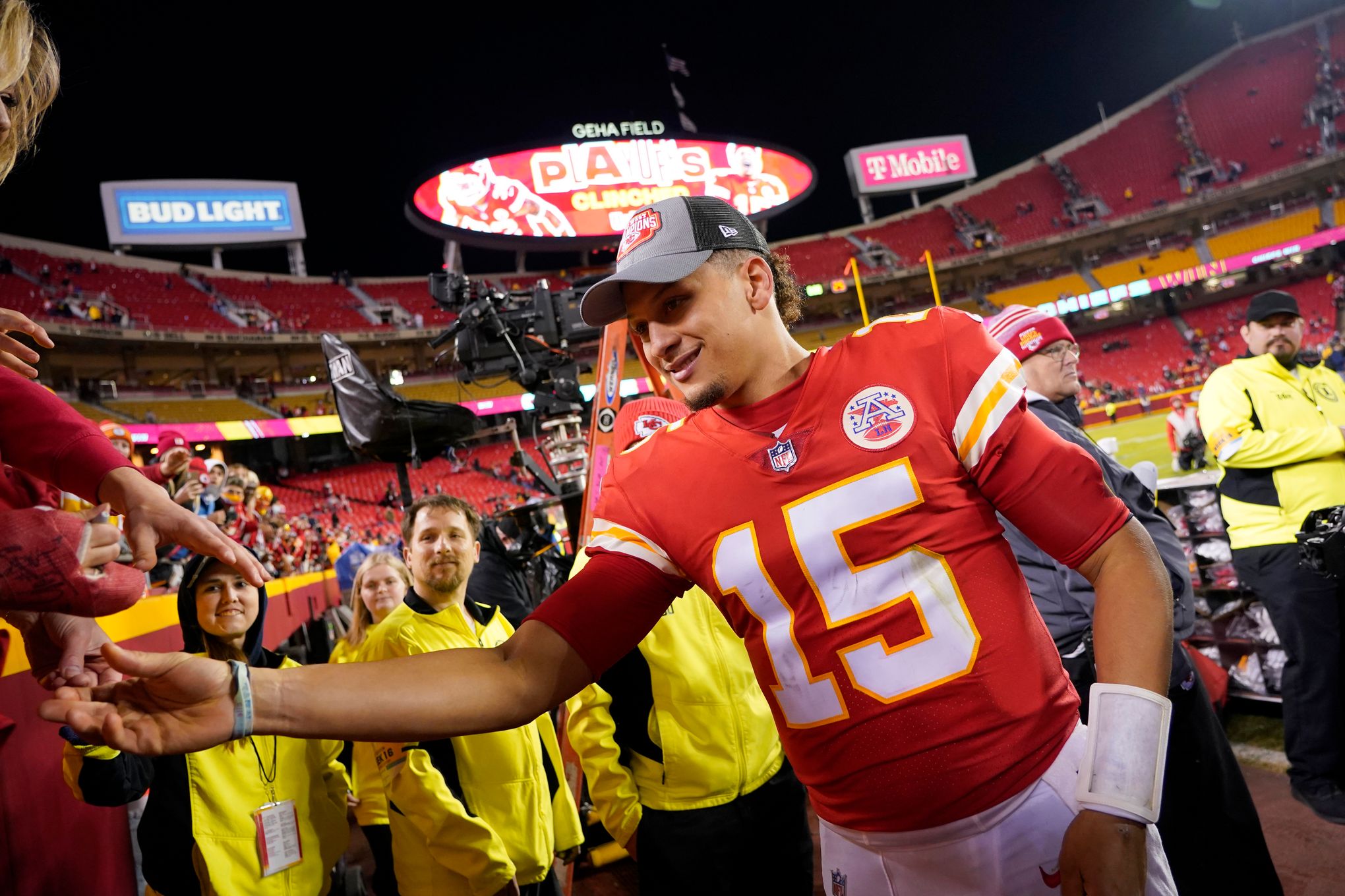 Kansas City Chiefs clinch AFC West with rout of Pittsburgh Steelers