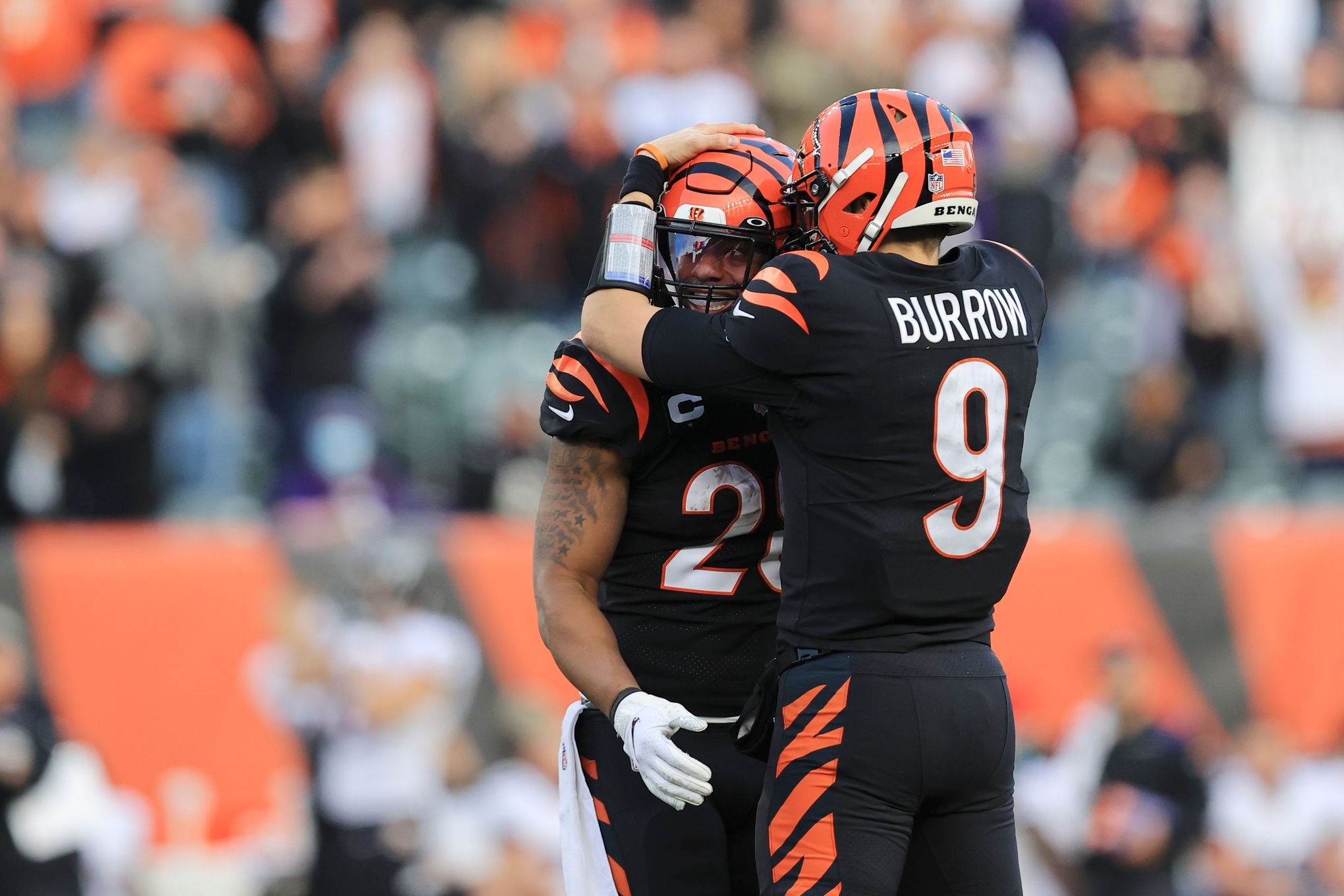 Joe Mixon gets warm first reception from Cincinnati Bengals fans