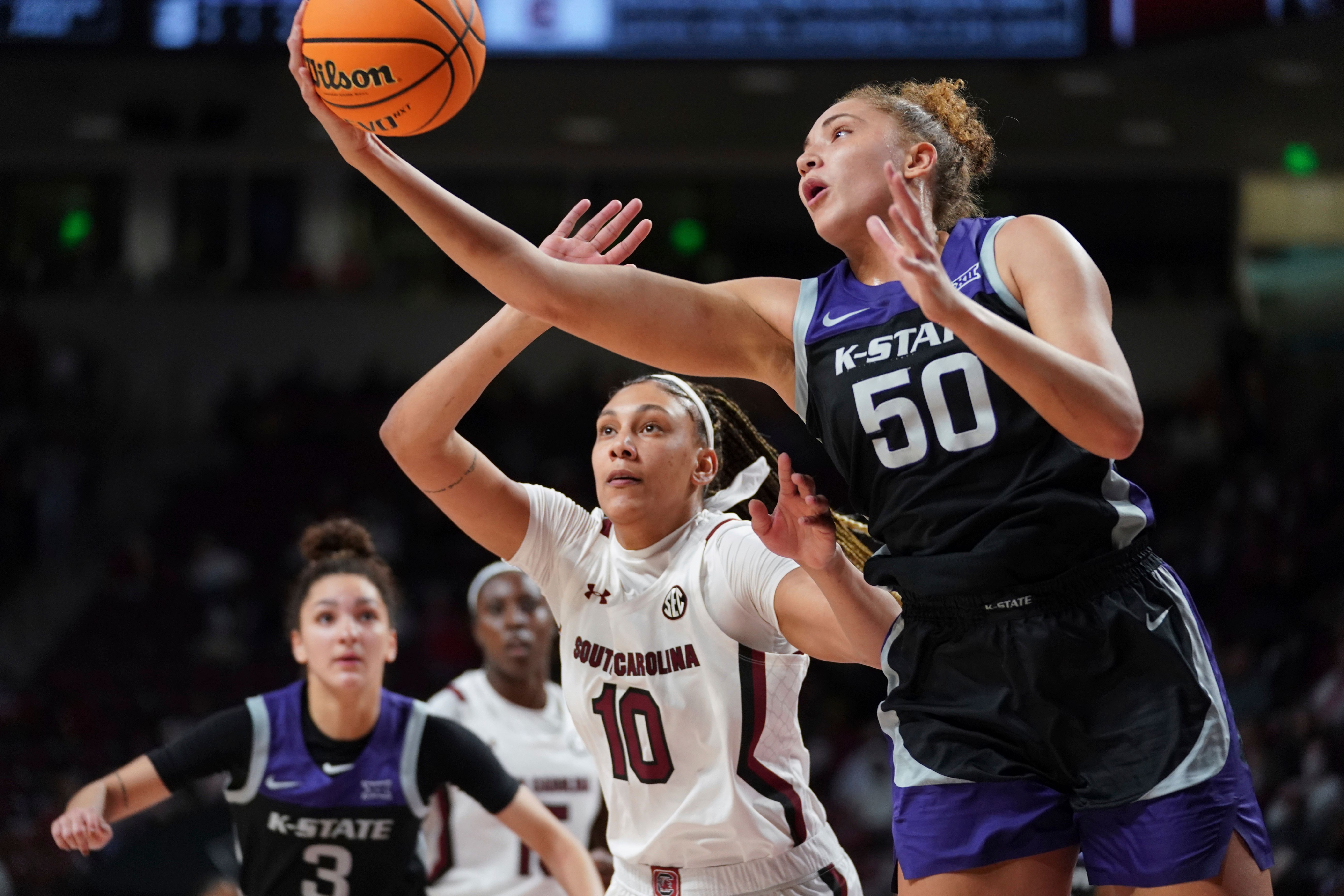 Boston leads No. 1 South Carolina to 65 44 win over Wildcats The