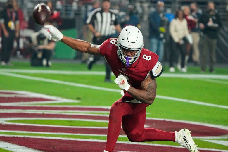 James Conner of the Arizona Cardinals runs the ball for a touchdown