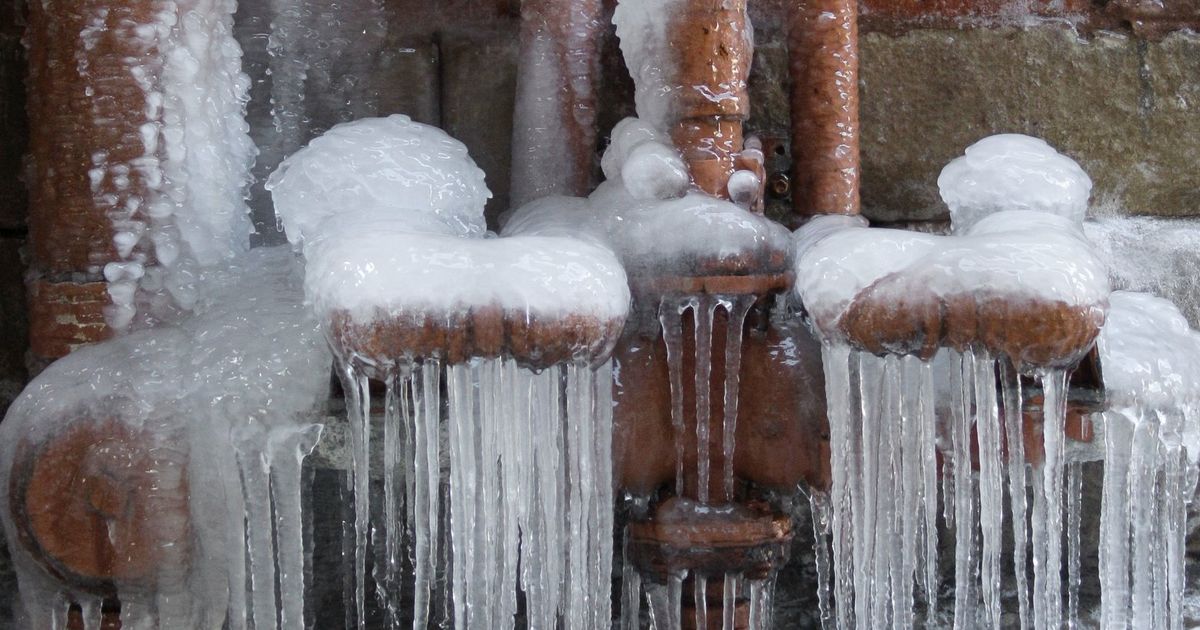 How to Prevent Frozen Water Pipes - Bailey Brothers