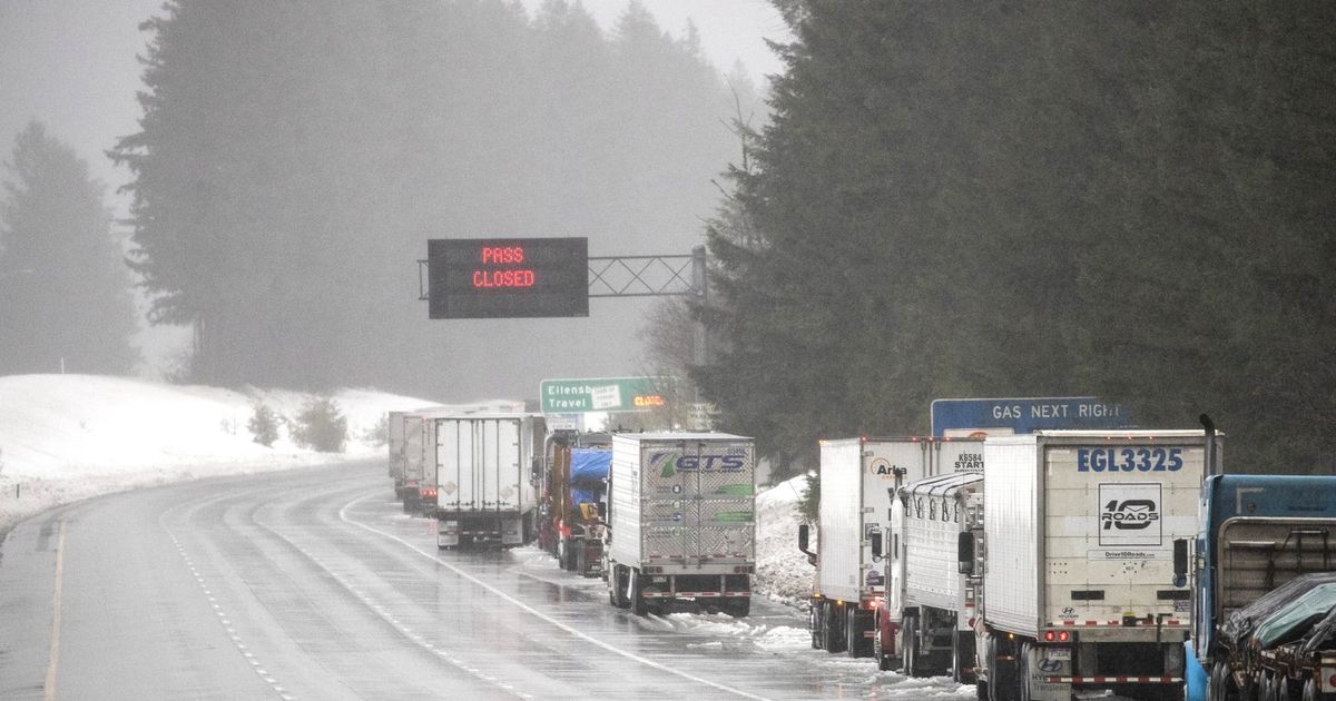 Pass closures prevent travel between east and west sides of Washington state Pass closures prevent travel between east and west sides of Washington state