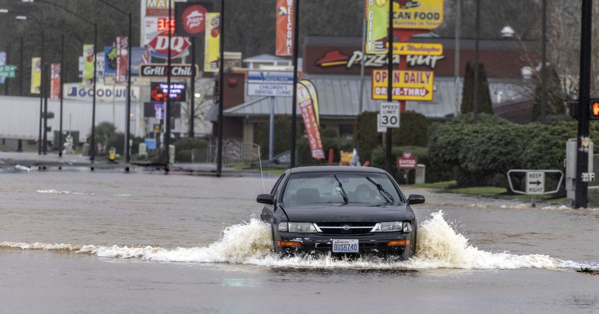 Record snow, serious flooding left Seattle area cut off from Washington ...