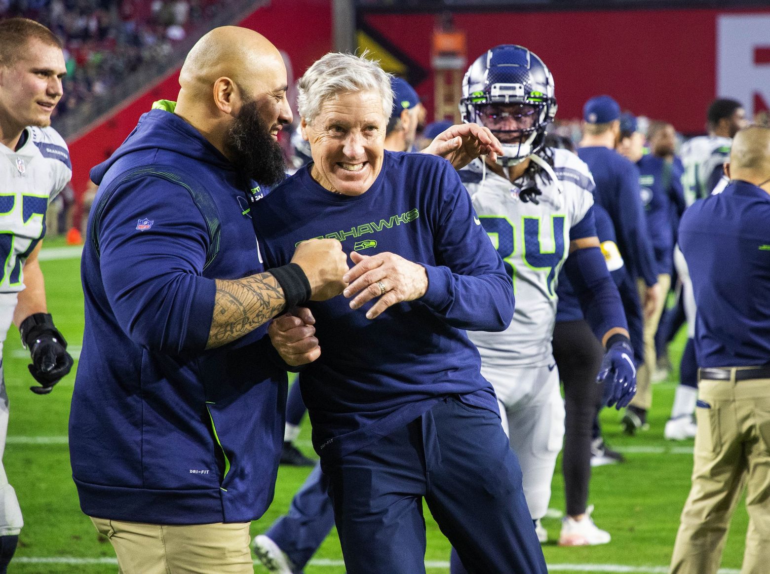 Pete Carroll has ice cream truck come to Seahawks practice