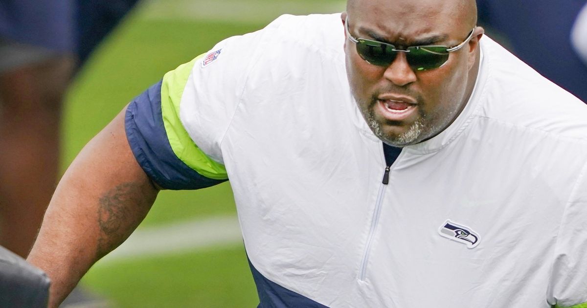 Report: Seahawks interested in Sean Desai as next defensive coordinator