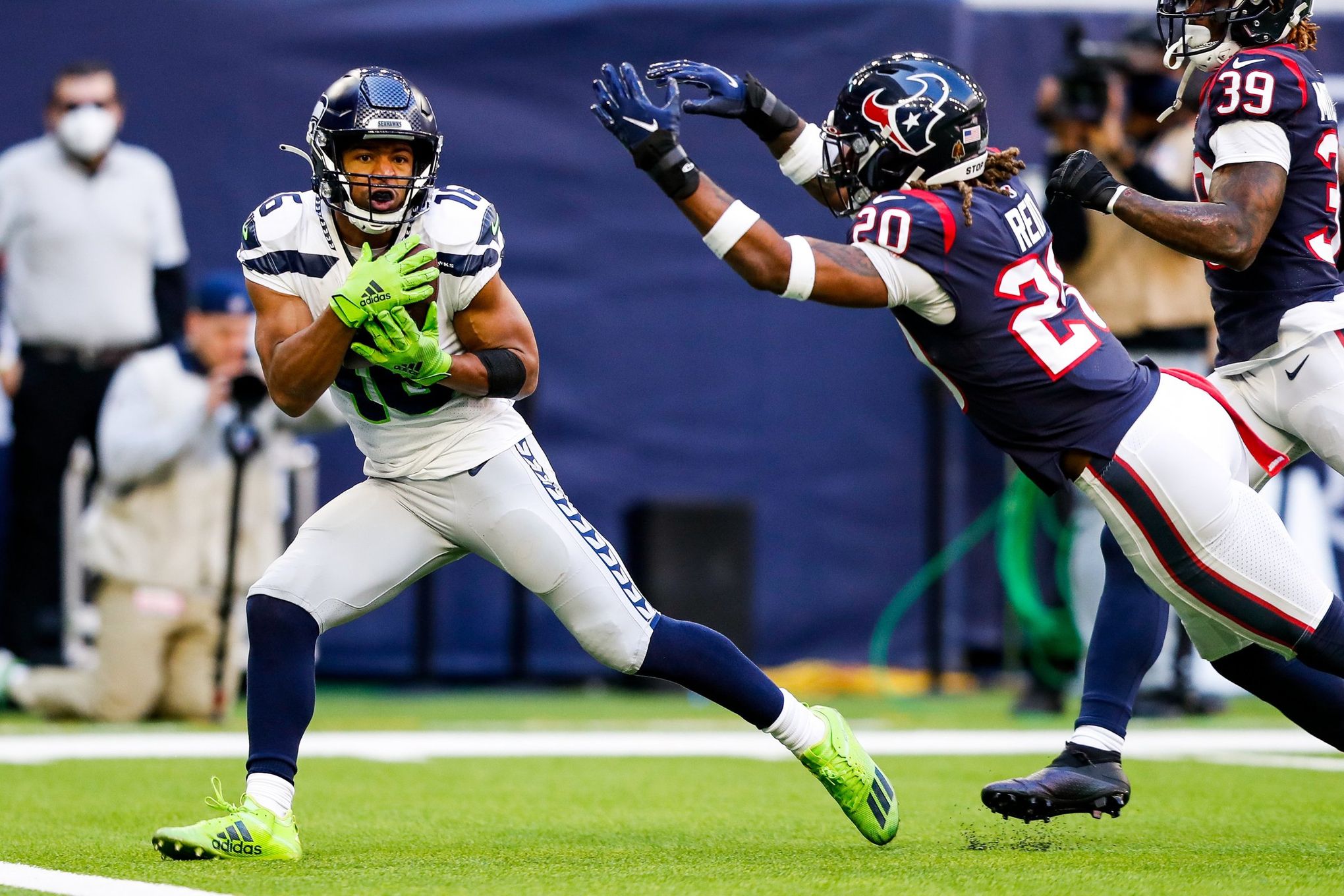 Tyler Lockett sees potential in summer work for Seahawks