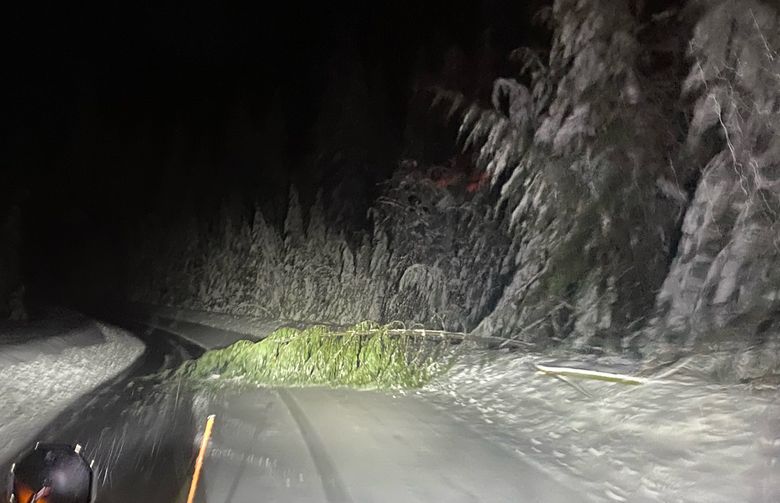 Rain And Snow Pose Flooding Risks Extreme Avalanche Danger Close Washington S Cross State Passes The Seattle Times Rain And Snow Pose Flooding Risks Extreme Avalanche Danger Close Washington S Cross State Passes The Seattle Times