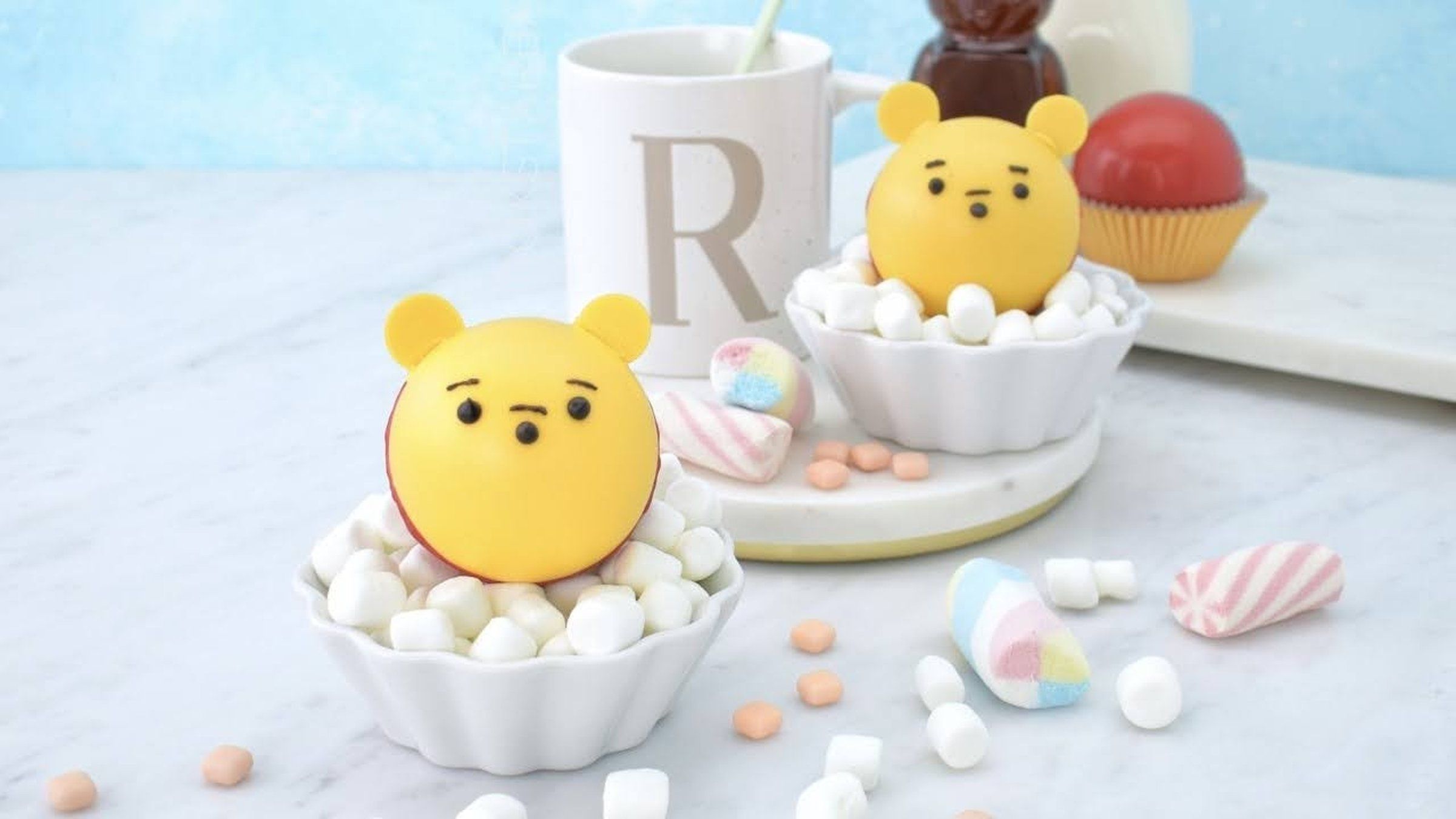 Meet Roxie Star, a self-taught baker who makes adorable treats