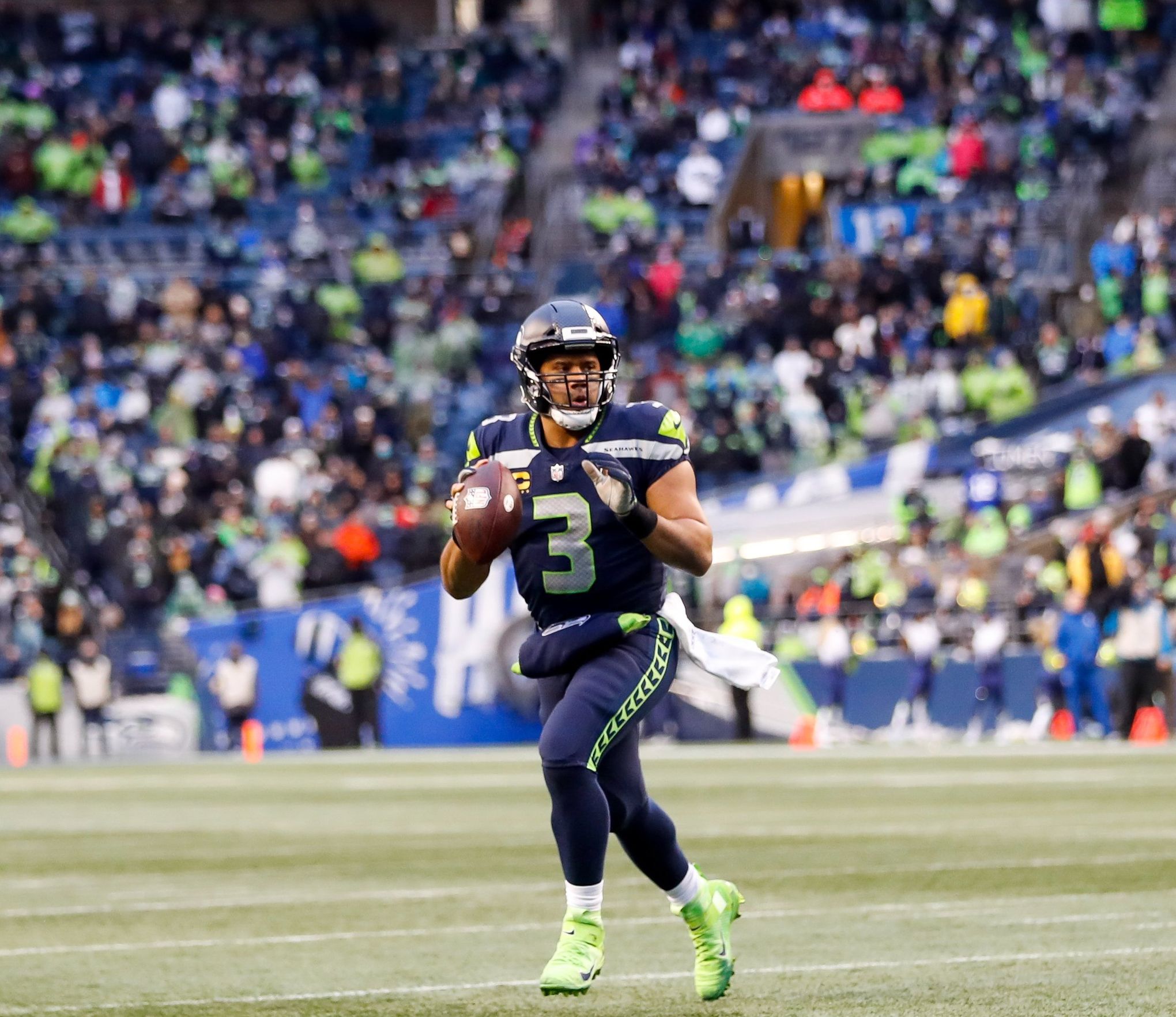 London, UK. 14 October 2018. Quarterback Russell Wilson (3) of Seattle in  possession. Seattle Seahawks at Oakland Raiders NFL game at Wembley  Stadium, the first of the NFL London 2018 games. Final