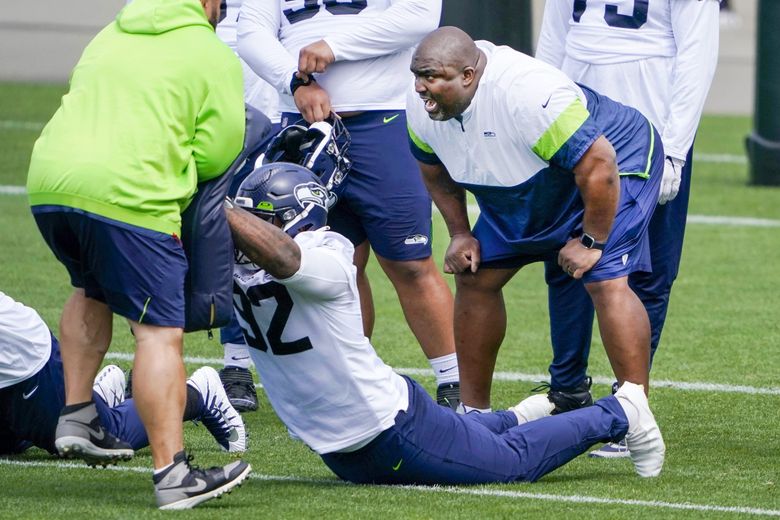 Clint Hurtt has Seattle Seahawks defense playing among best in the NFL -  Field Gulls