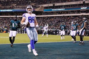 Dak Prescott throws five TD passes in Cowboys' romp over Eagles - Los  Angeles Times