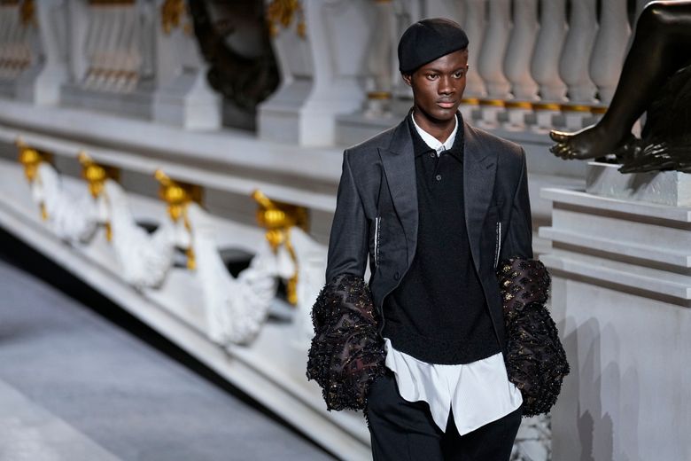 Paris Fashion Week: At Louis Vuitton, a new era begins - Los Angeles Times