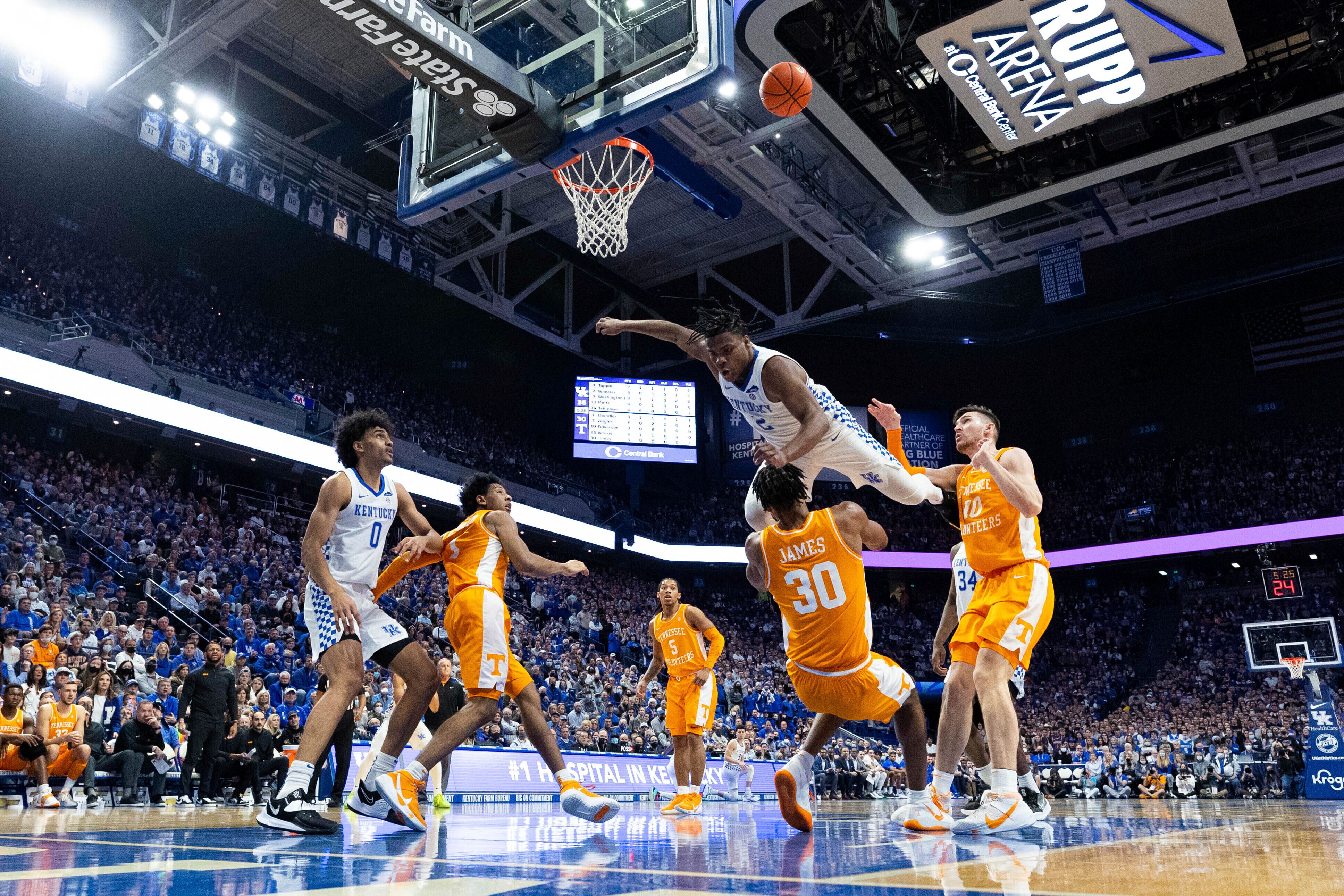 Washington helps No. 18 Kentucky rout No. 22 Tennessee The