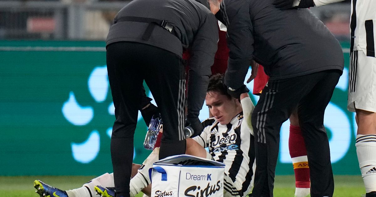 Pemain sayap Juventus Federico Chiesa merusak ACL, membutuhkan operasi