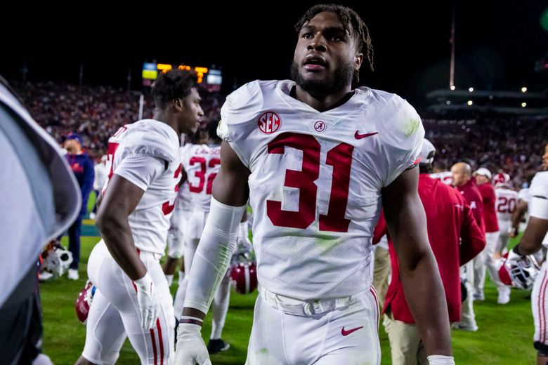 Alabama linebacker Christopher Allen injured during big play effort