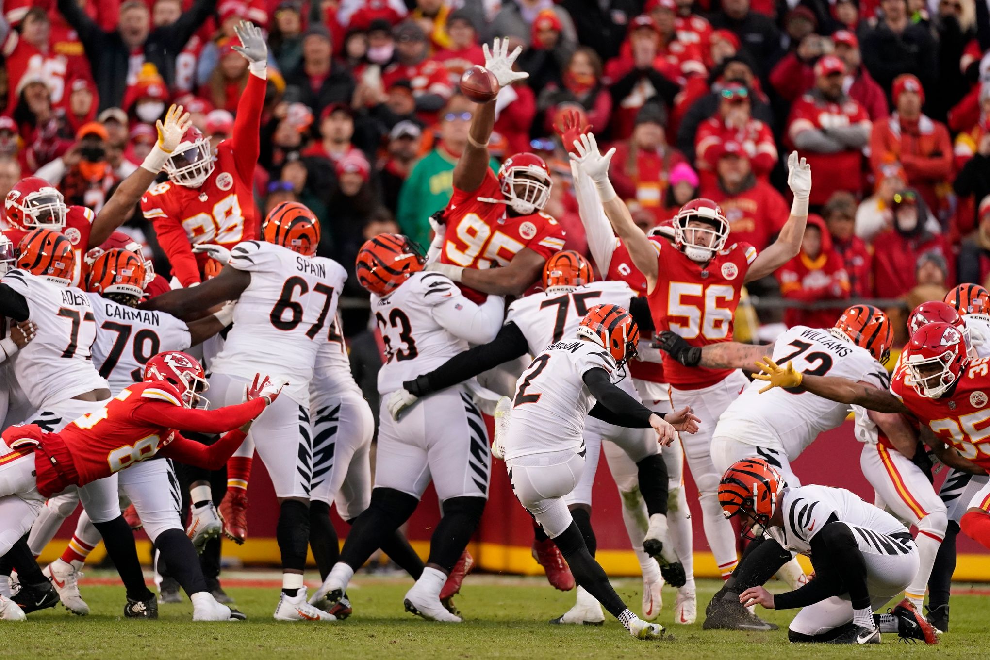 Cincinnati Bengals beat Kansas City Chiefs 27-24 in overtime in