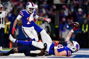 Allen-led Bills throttle division rival Patriots, 47-17 – The Denver Post