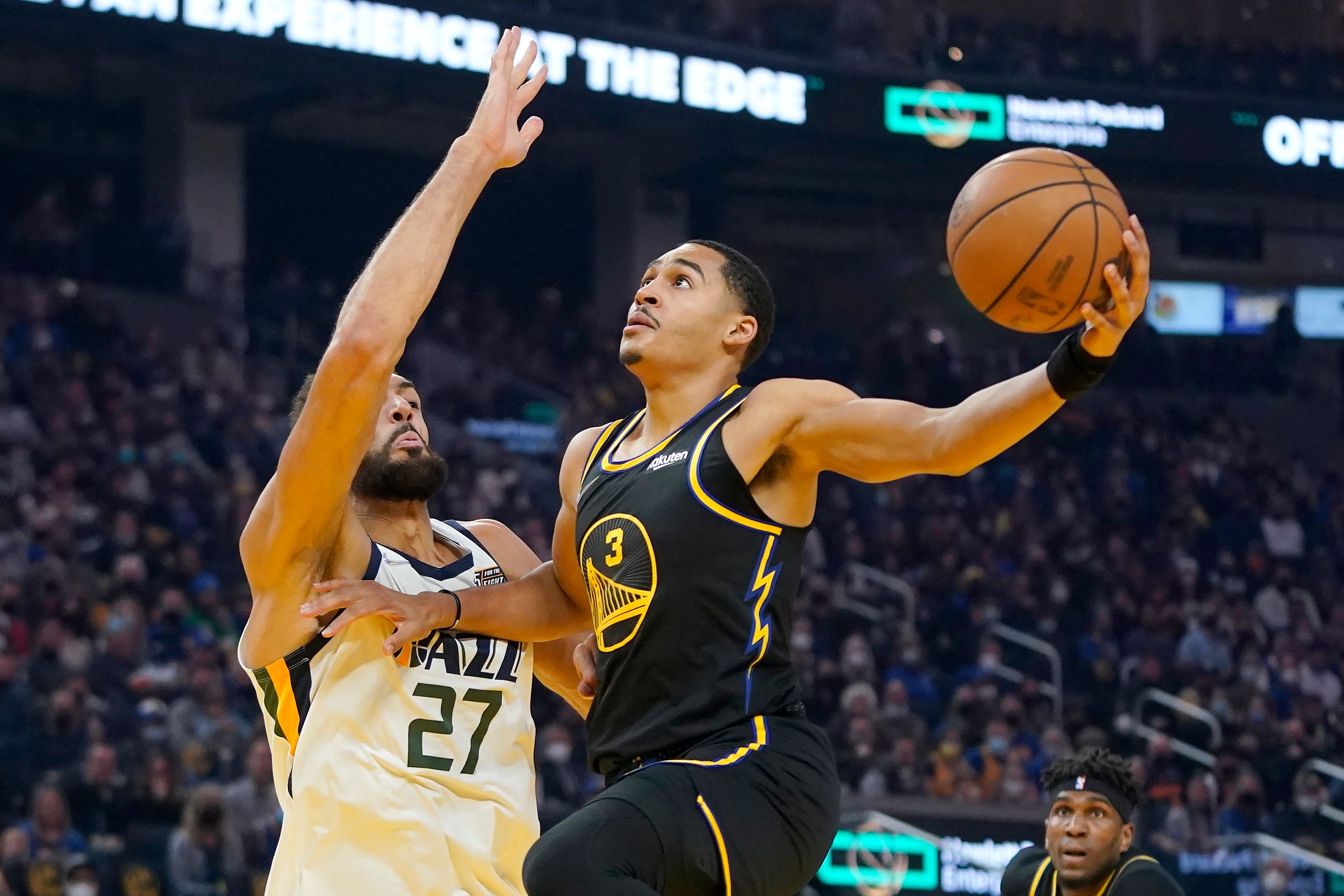 Jordan Poole scores 20 points, Warriors hold off Jazz 94-92 | The