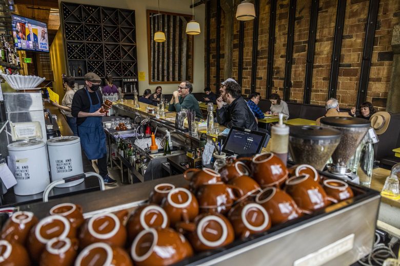 As all-time favorite restaurant Café Presse closes forever, Seattle says a  sad adieu