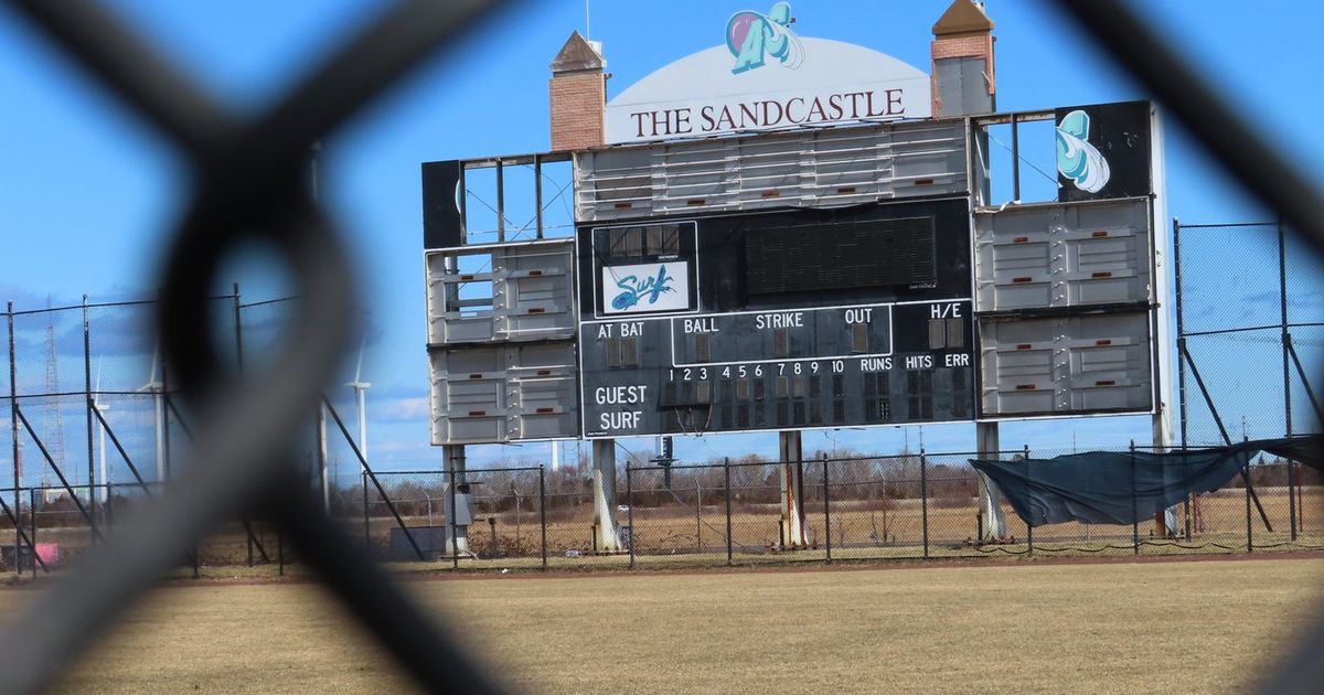 Atlantic City closes Bader Field's runway