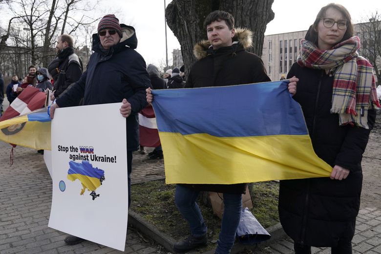 BNN INTERVIEW  Historian: Russia's supporters in Latvia consider the  hoisting of Ukraine's flag a provocation - Baltic News Network