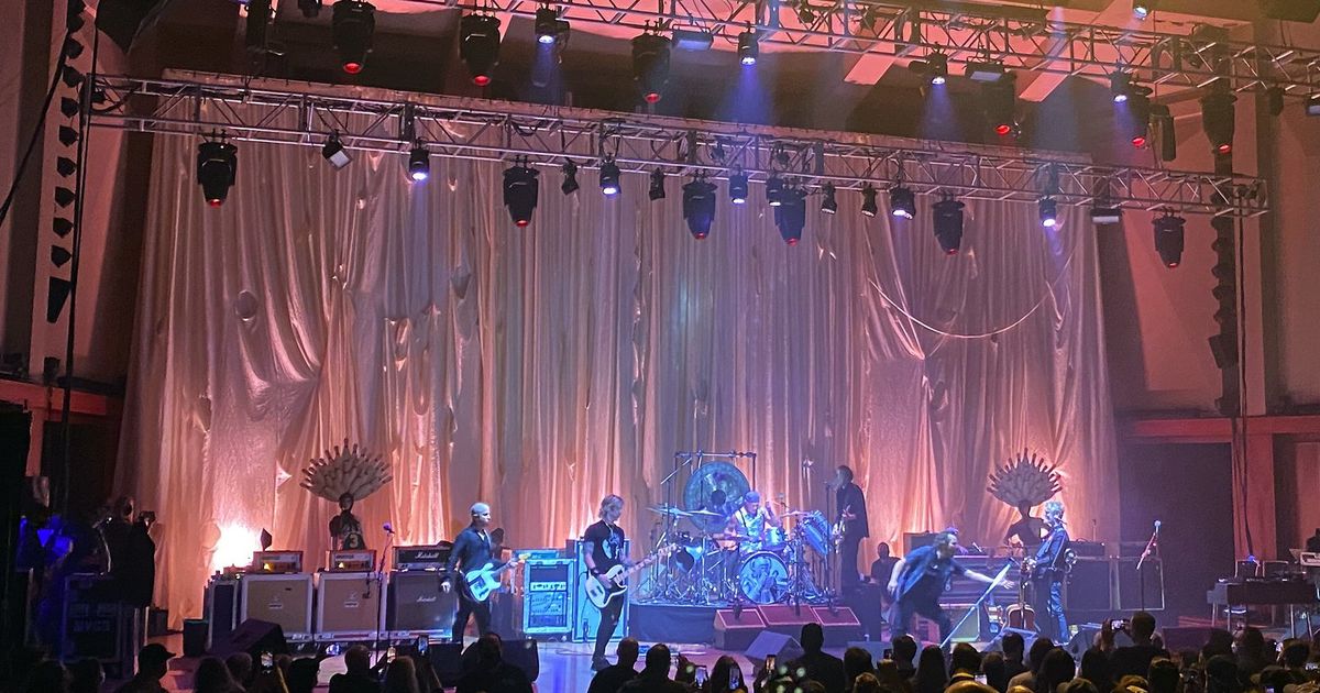 Review Eddie Vedder turns Seattle into family affair The Review Eddie Vedder turns Seattle into family affair The