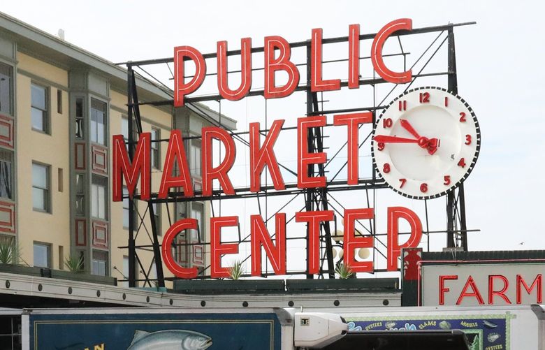 The Pike Street entrance to the market is bustling with visitors, many are tourists.  However, visitor numbers are still only around 75% of their 2019 levels.




Pike Place Market

Saturday October 8, 2021 218471