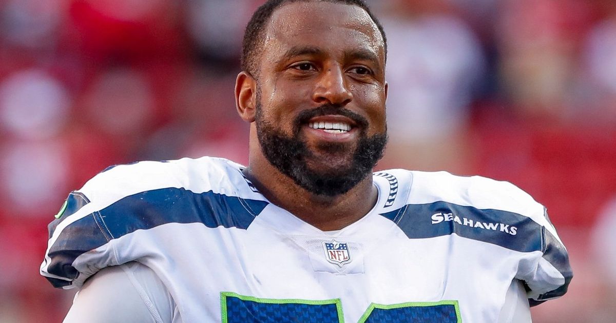 Seahawks veteran leader Duane Brown doesn't move like an offensive lineman.  Here's why.